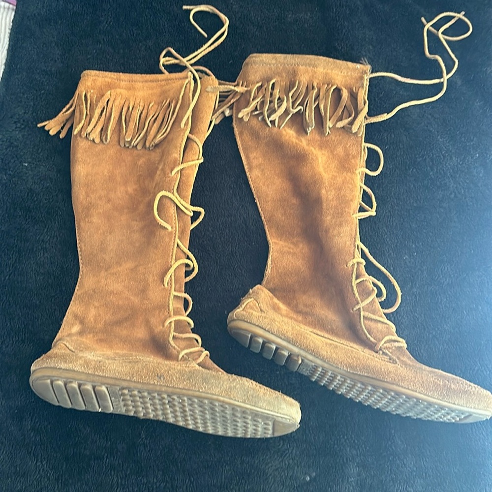 MINNETONKA moccasins US women’s size 9